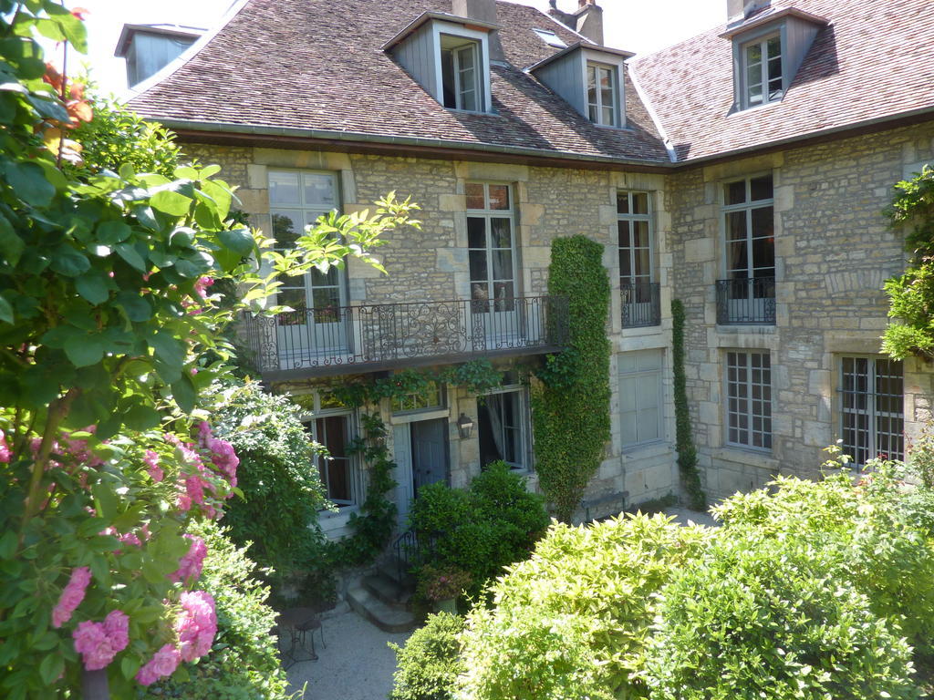 Residence Charles Quint Μπεζανσόν Εξωτερικό φωτογραφία