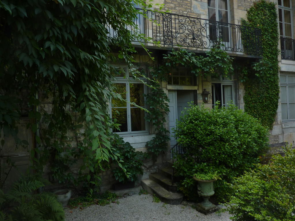 Residence Charles Quint Μπεζανσόν Εξωτερικό φωτογραφία