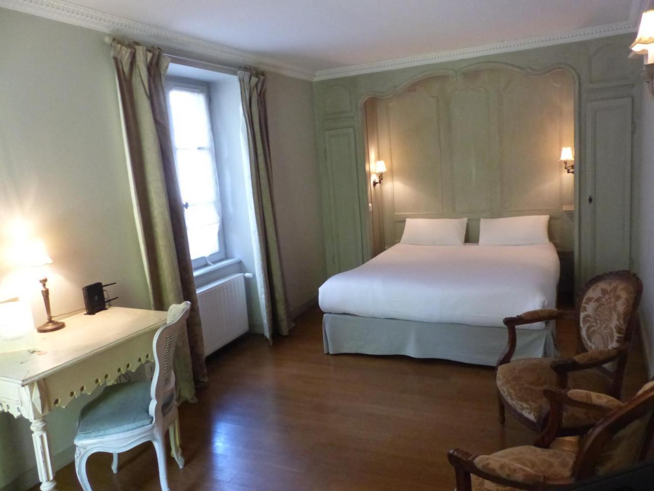 Residence Charles Quint Μπεζανσόν Εξωτερικό φωτογραφία