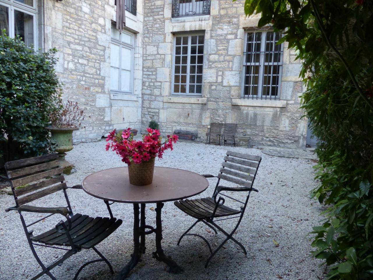 Residence Charles Quint Μπεζανσόν Εξωτερικό φωτογραφία