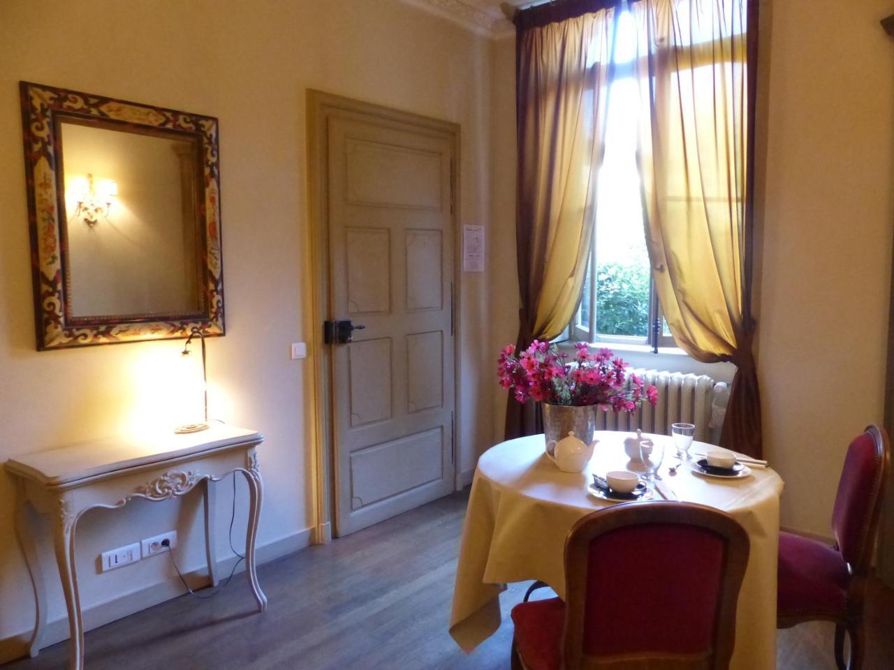 Residence Charles Quint Μπεζανσόν Εξωτερικό φωτογραφία